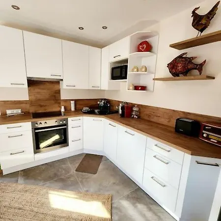 Maison Chez Jacky Au Calme Avec Parking Deux Salles De Bain